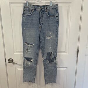 DIVIDED H&M Light Acid Wash Distressed Button Fly Raw Hem Cropped Straight Jeans